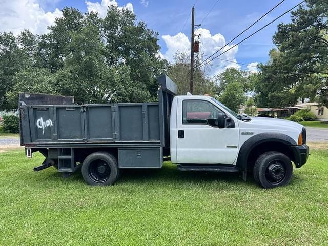 Image of Ford F-450 equipment image 3