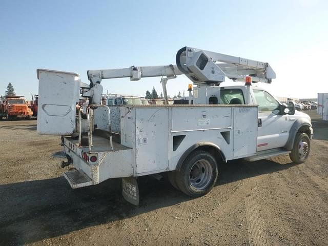 Image of Ford F-450 equipment image 2