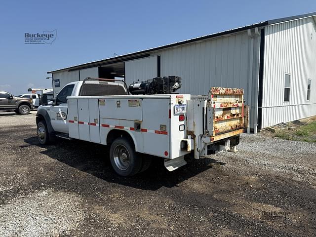 Image of Ford F-450 equipment image 3