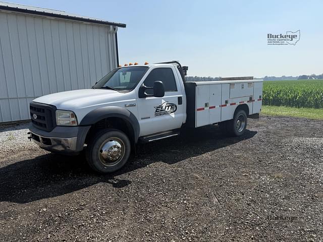 Image of Ford F-450 equipment image 1