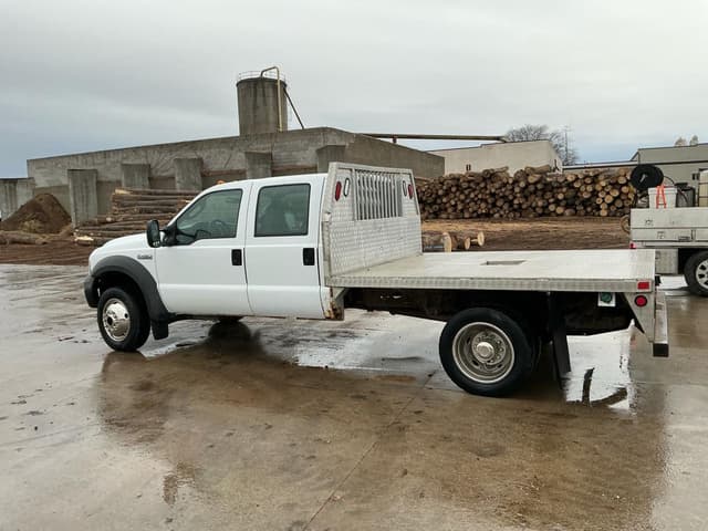 Image of Ford F-450 equipment image 2