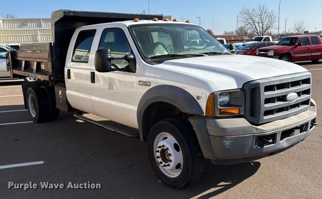 Image of Ford F-450 equipment image 2