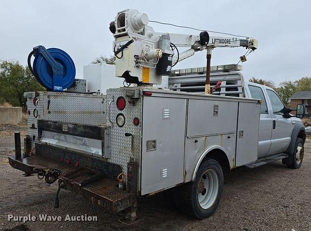 Image of Ford F-450 equipment image 4