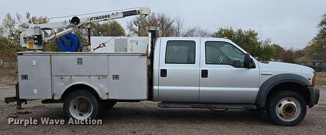 Image of Ford F-450 equipment image 3