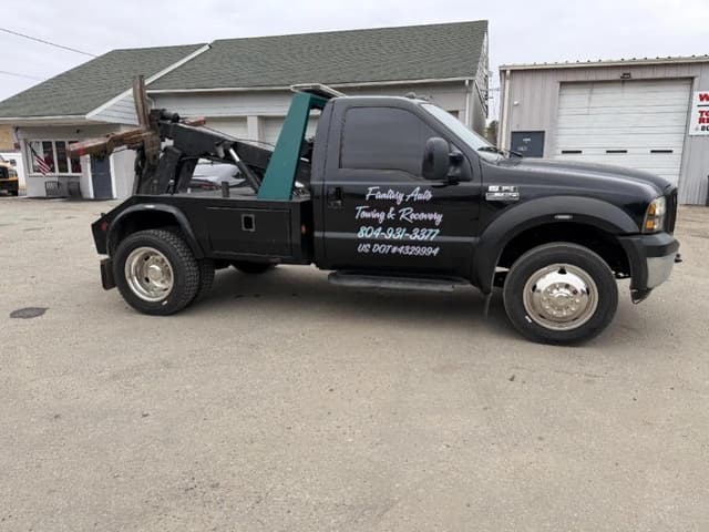 Image of Ford F-450 equipment image 4