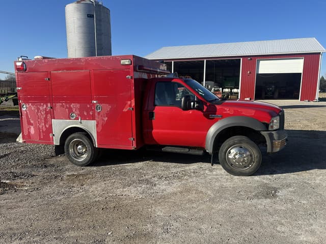Image of Ford F-450 equipment image 3