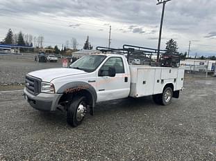 2005 Ford F-450 Equipment Image0