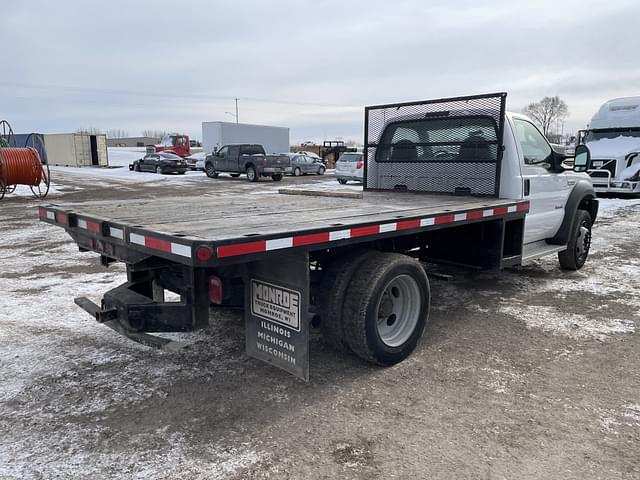 Image of Ford F-450 equipment image 4