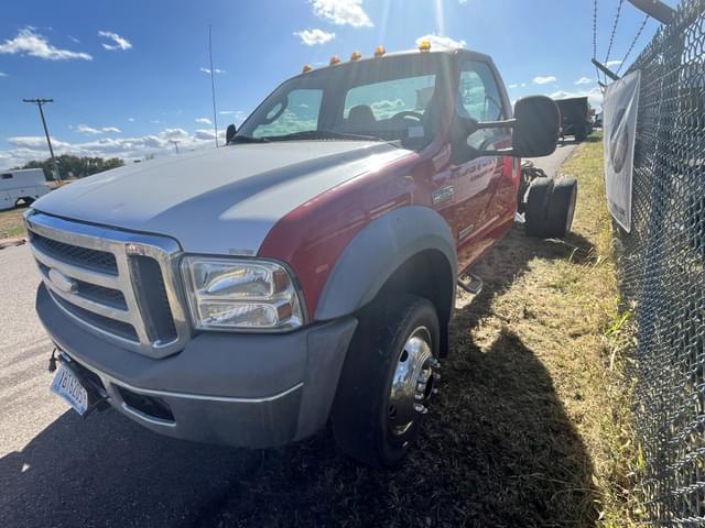 Image of Ford F-550 equipment image 2