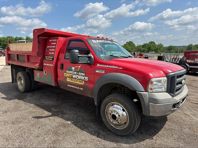 Image of Ford F-550 equipment image 1