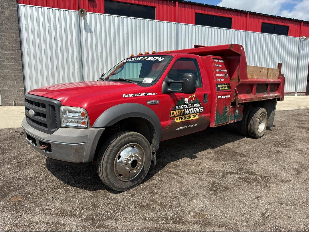 Image of Ford F-550 Primary image