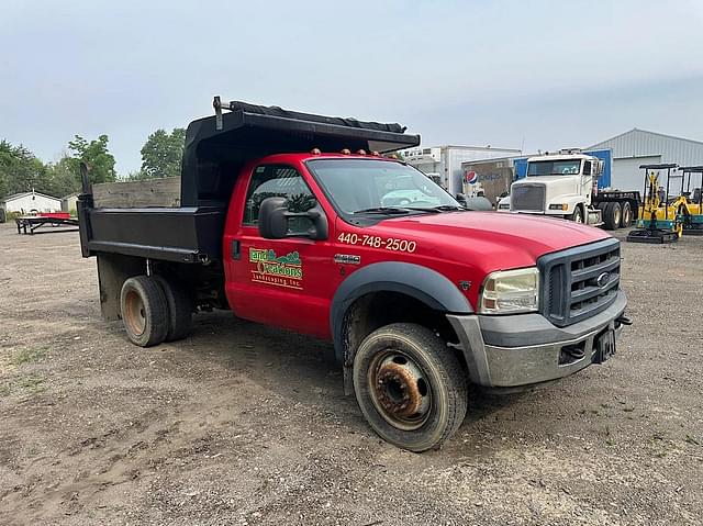Image of Ford F-550 equipment image 2