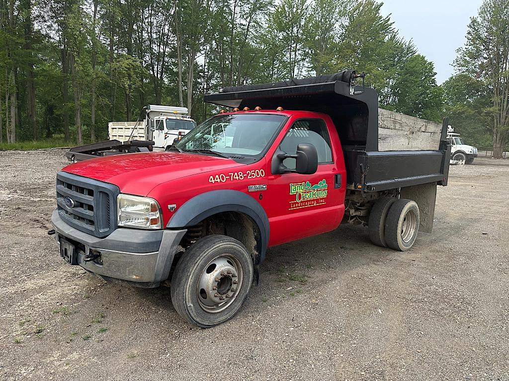Image of Ford F-550 Primary image