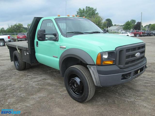 Image of Ford F-550 equipment image 1