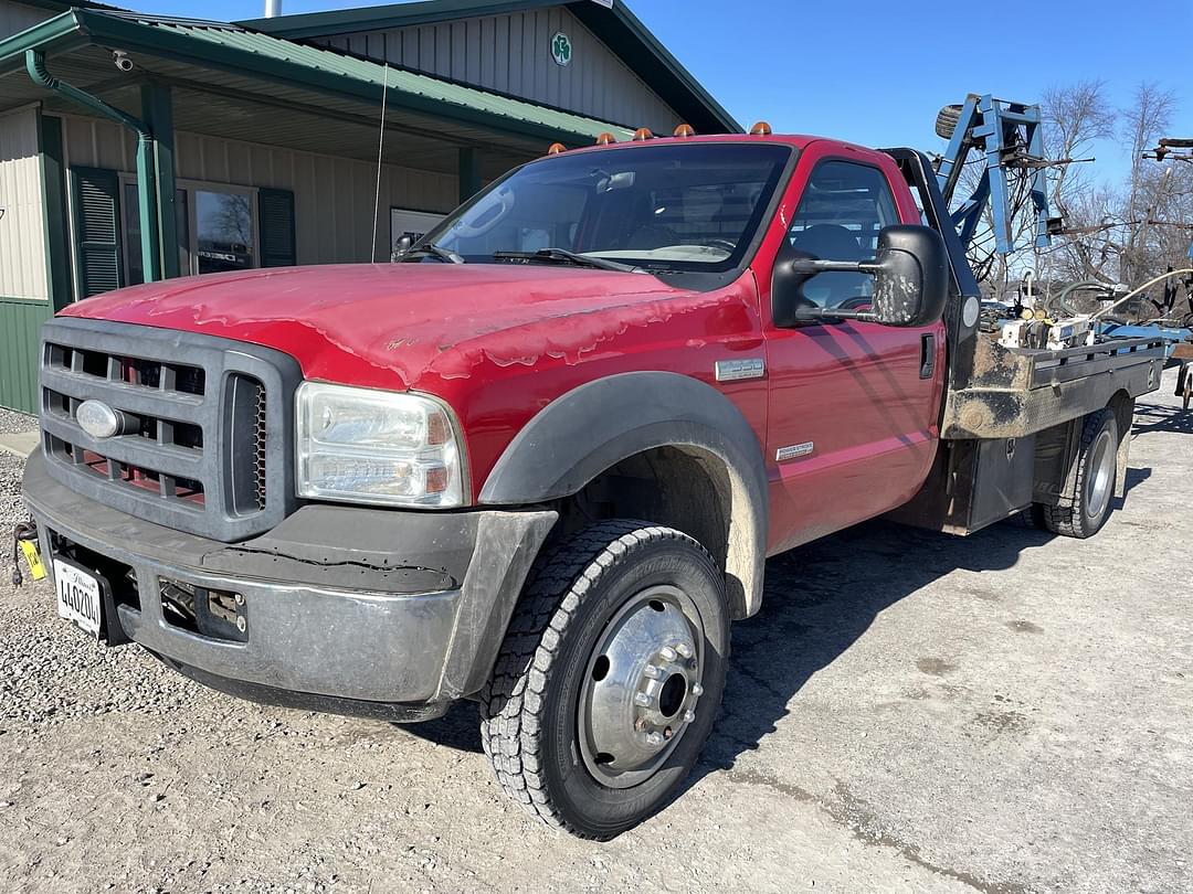 Image of Ford F-550 Primary image