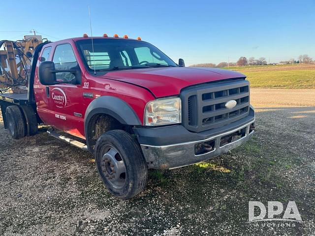 Image of Ford F-550 equipment image 2