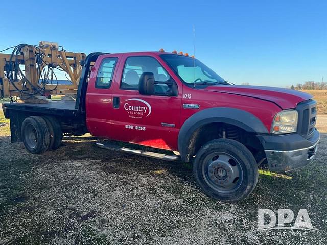 Image of Ford F-550 equipment image 1