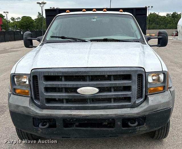 Image of Ford F-550 equipment image 1