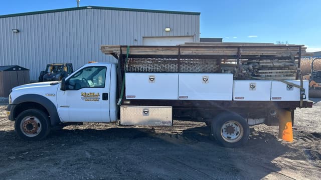 Image of Ford F-550 equipment image 1