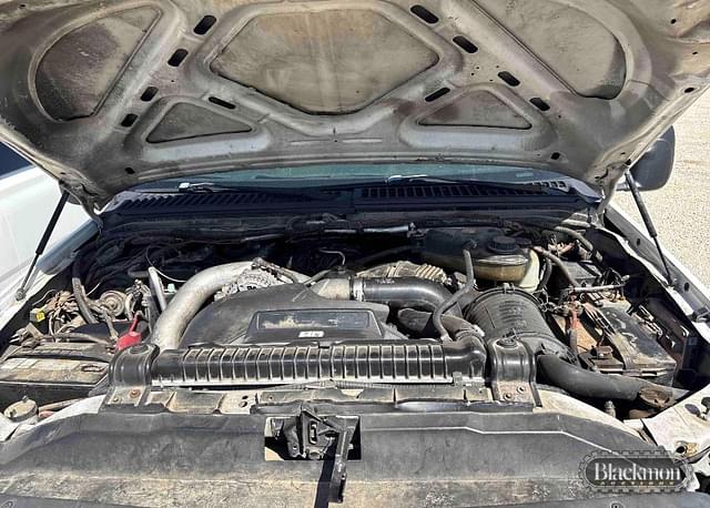 Image of Ford F-550 equipment image 4