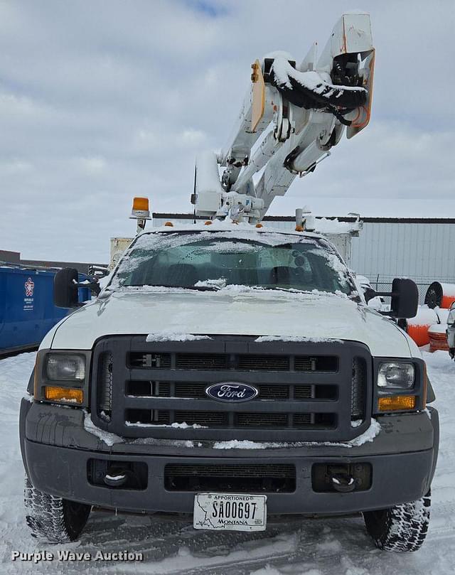 Image of Ford F-550 equipment image 1