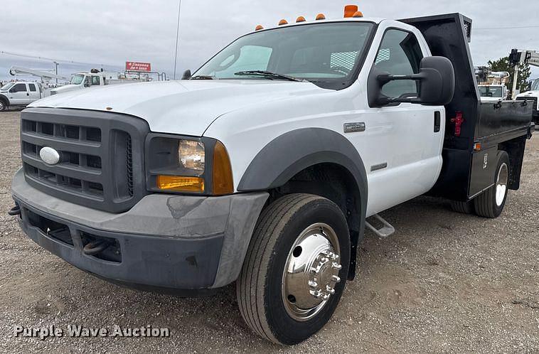 Image of Ford F-550 Primary image