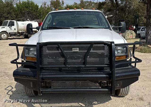 Image of Ford F-550 equipment image 1