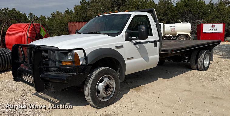 Image of Ford F-550 Primary image