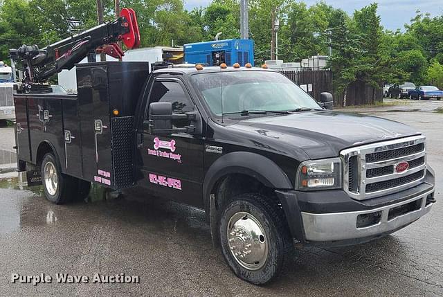 Image of Ford F-550 equipment image 2