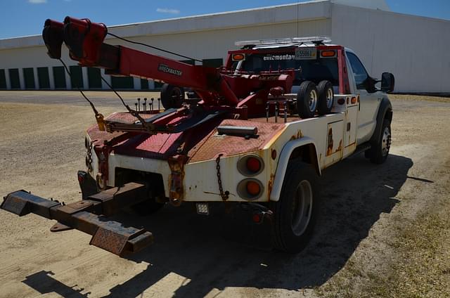 Image of Ford F-550 equipment image 3