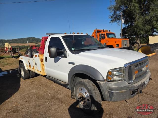 Image of Ford F-550 equipment image 1