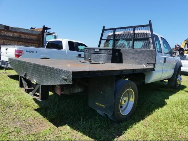 Image of Ford F-550 equipment image 2