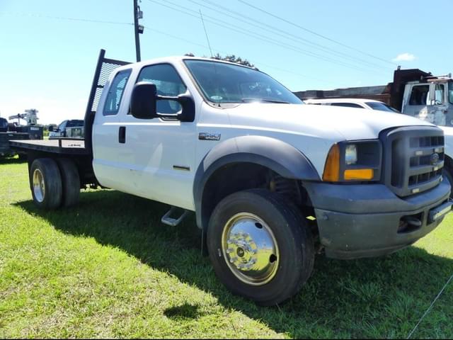 Image of Ford F-550 equipment image 1