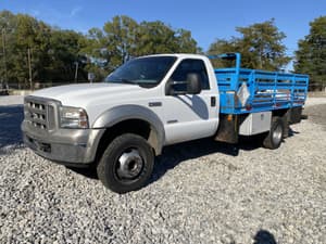 2005 Ford F-550 Image