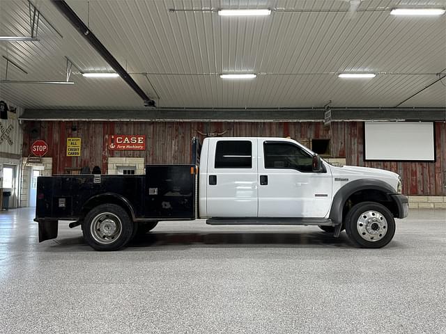 Image of Ford F-550 equipment image 1