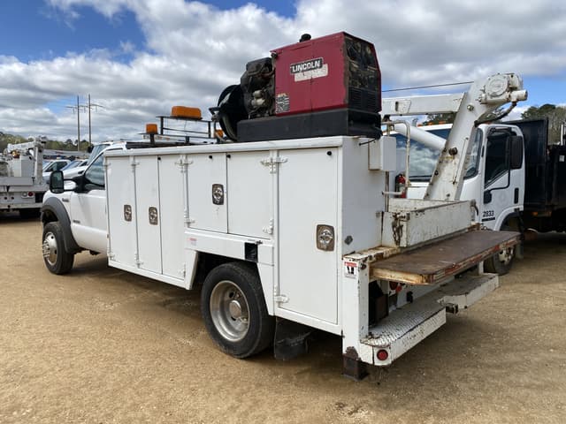 Image of Ford F-550 equipment image 1