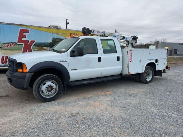 Image of Ford F-550 equipment image 4