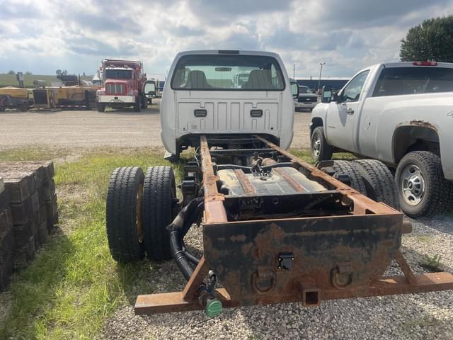 Image of Ford F-550 equipment image 4