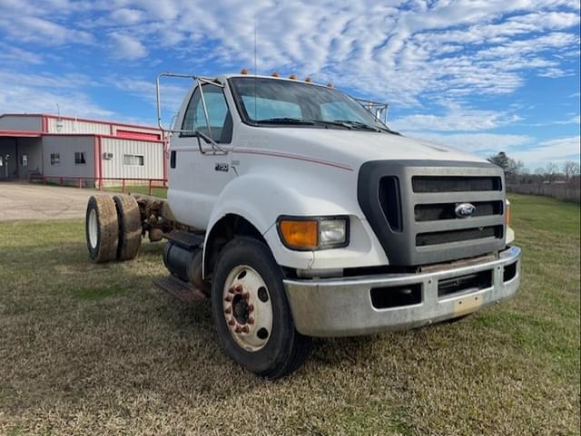 Image of Ford F-650 equipment image 1