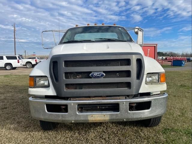 Image of Ford F-650 equipment image 2