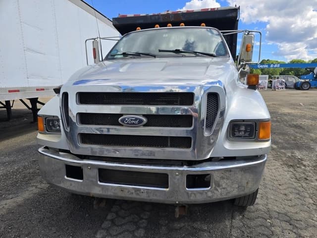 Image of Ford F-650 equipment image 1