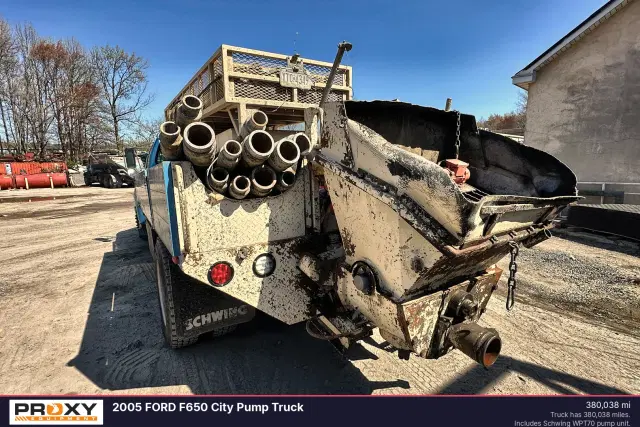 Image of Ford F-650 equipment image 1