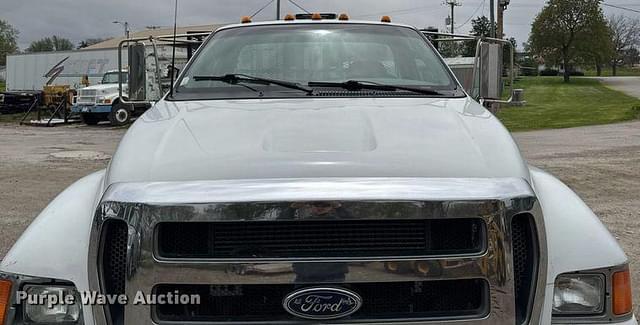 Image of Ford F650 equipment image 3