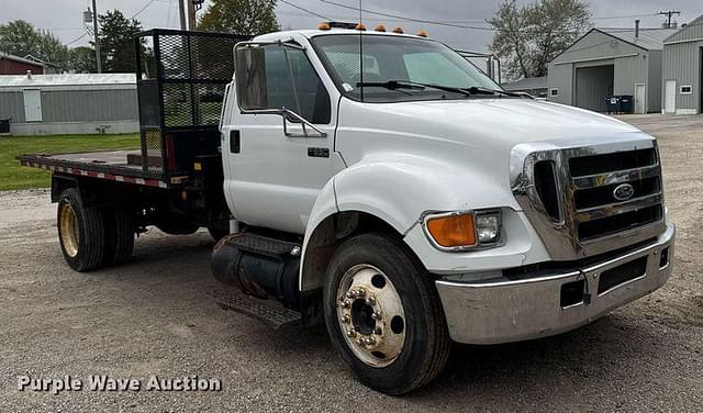 Image of Ford F650 equipment image 4