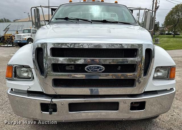 Image of Ford F650 equipment image 2