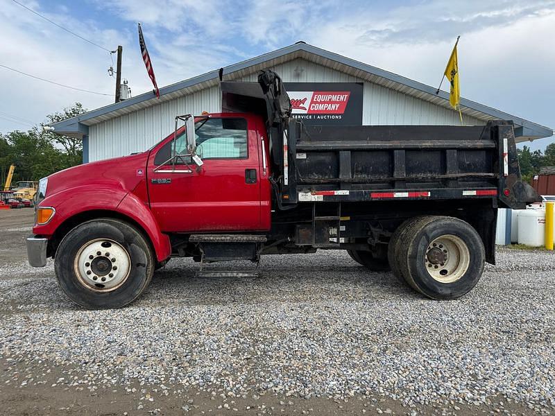 Image of Ford F-650 Primary image