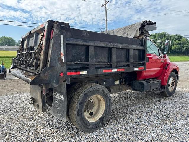 Image of Ford F-650 equipment image 4