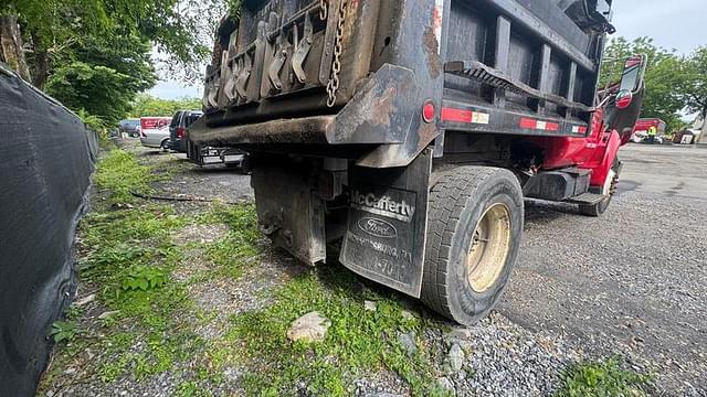 Image of Ford F-650 equipment image 3