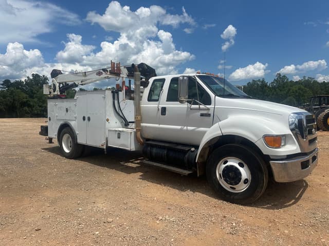 Image of Ford F-650 equipment image 1