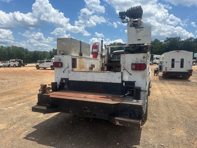 Image of Ford F-650 equipment image 4